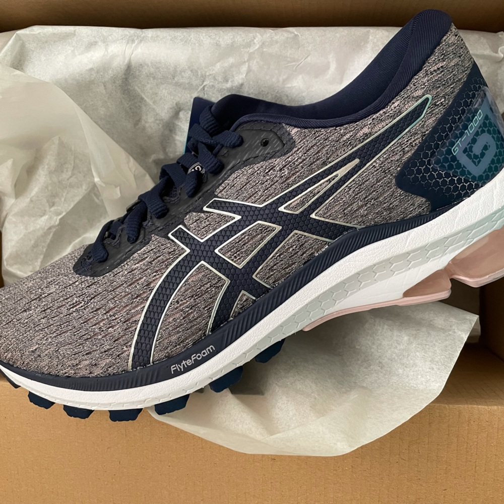 ASICS gt 1000, NIB